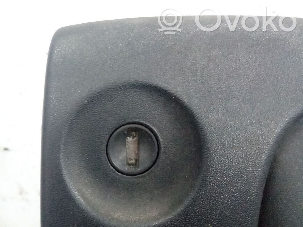 Renault Kangoo I Maniglia esterna per portiera anteriore