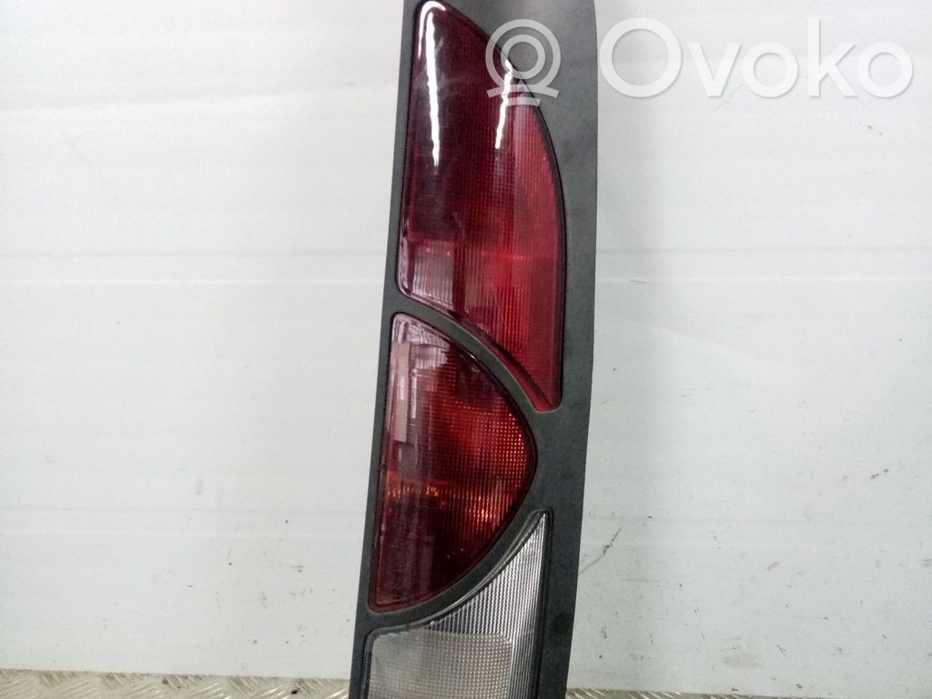 Renault Kangoo I Galinis žibintas kėbule 