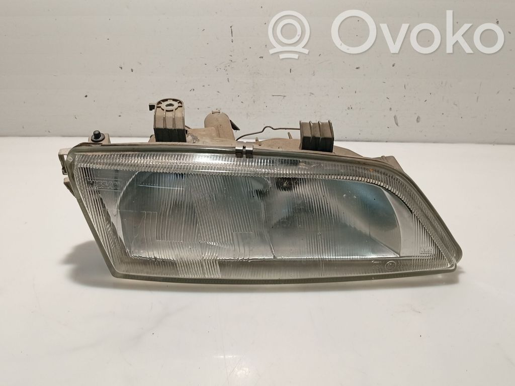 Nissan Primera Faro delantero/faro principal 