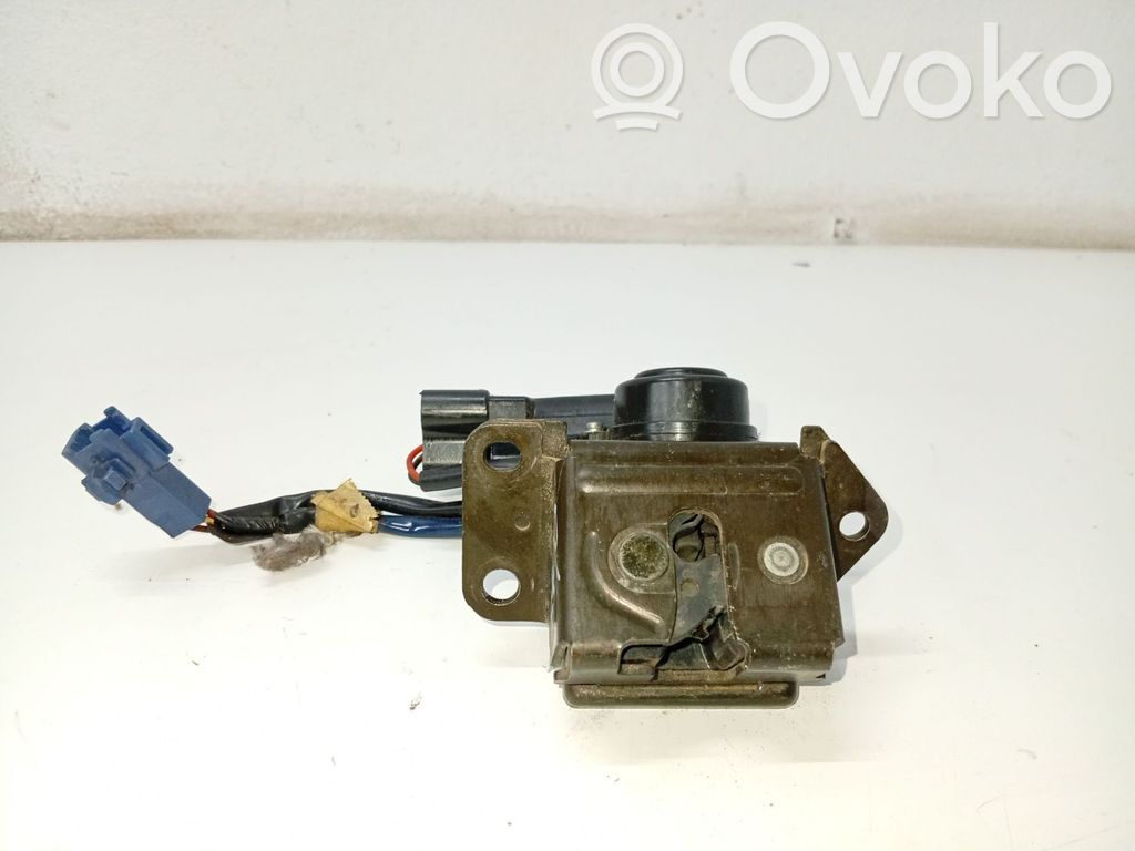 Toyota Corolla Verso E121 Tailgate lock latch 