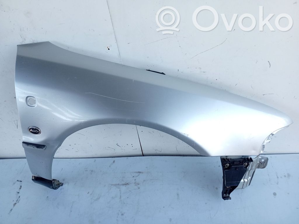 Audi A4 S4 B5 8D Sparnas 