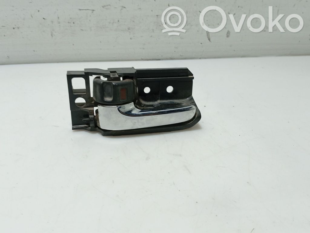 Toyota Corolla Verso E121 Manecilla interna puerta trasera 