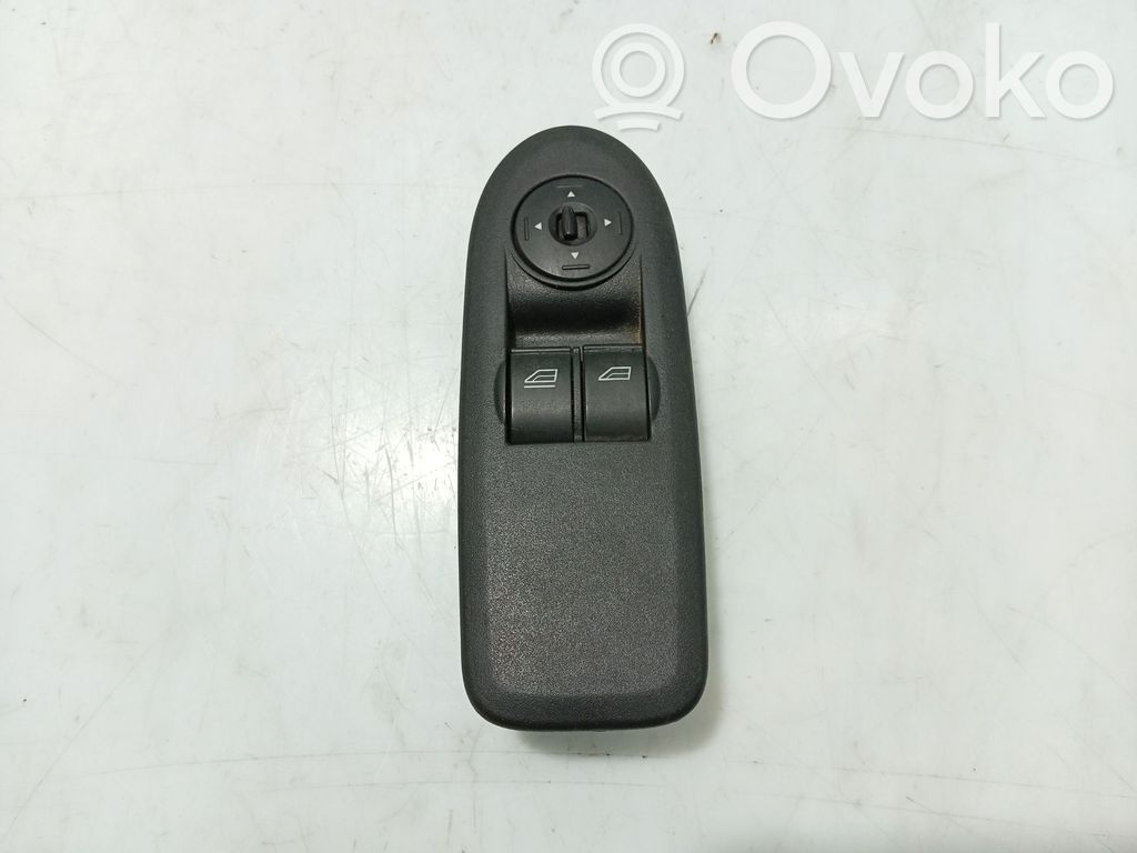 Ford Focus Electric window control switch 