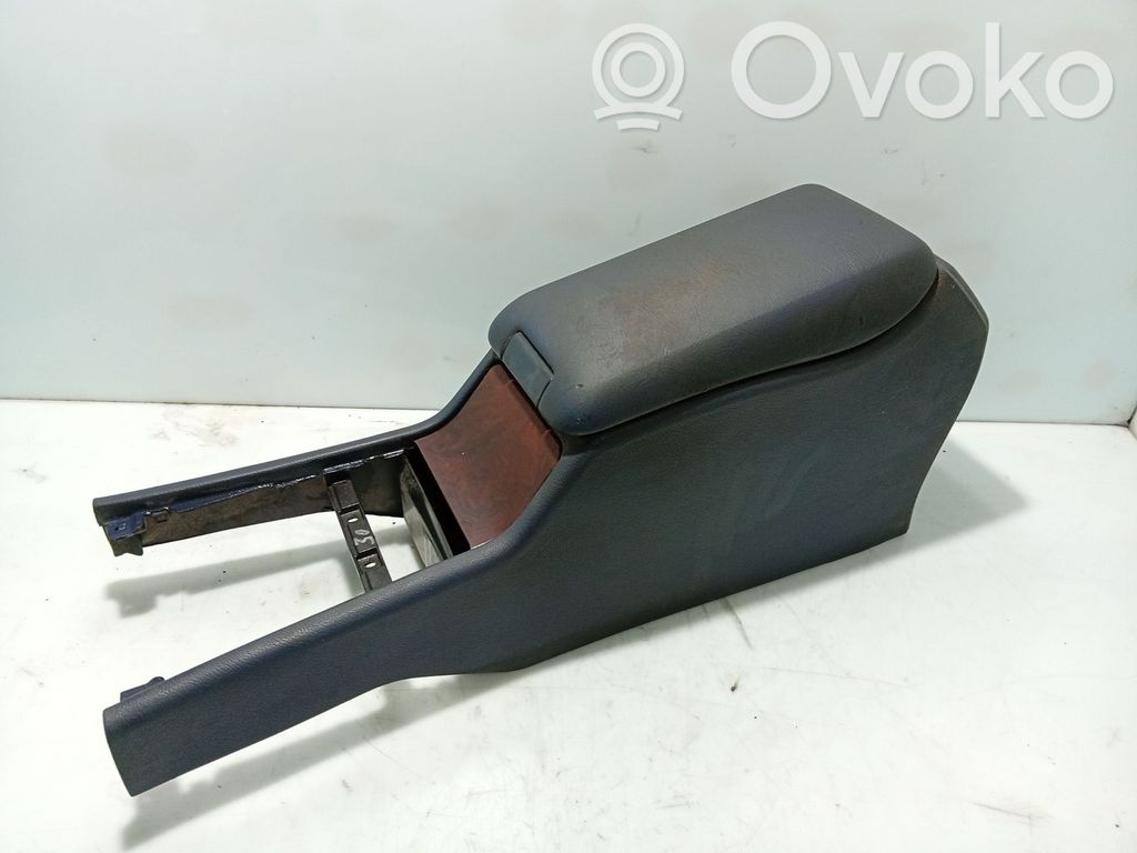 Mercedes-Benz E W210 Otros repuestos del interior 