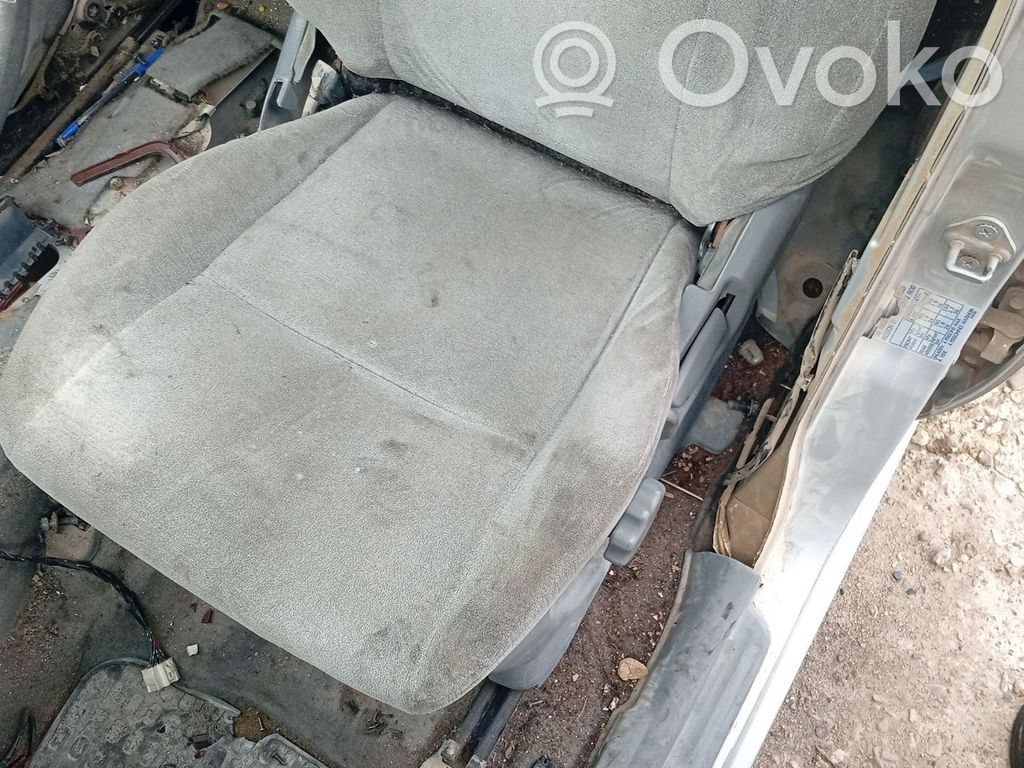 Suzuki Grand Vitara II Kuljettajan istuin