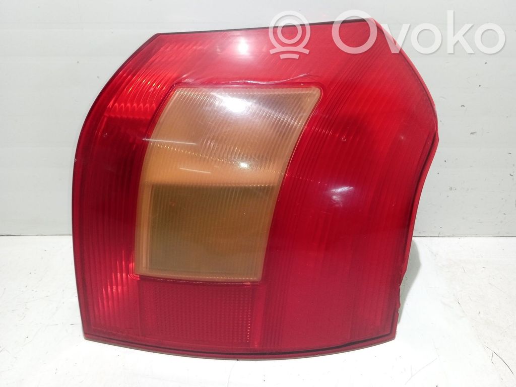 Toyota Corolla E110 Galinis žibintas kėbule 