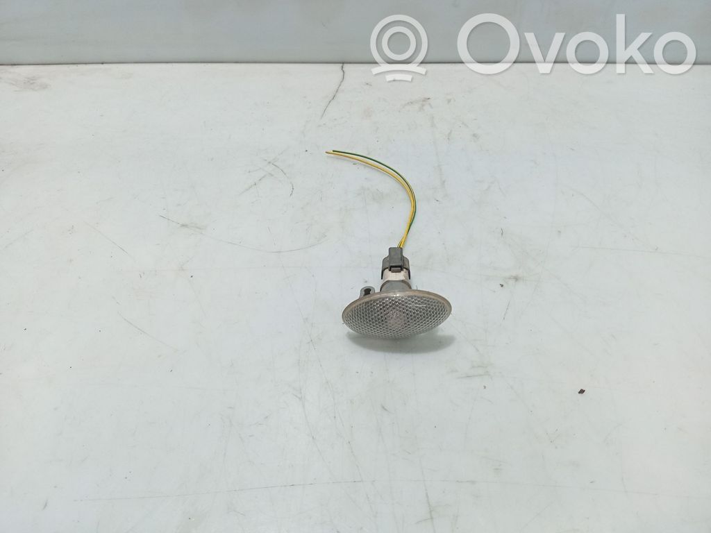 Citroen Xsara Front fender indicator light 