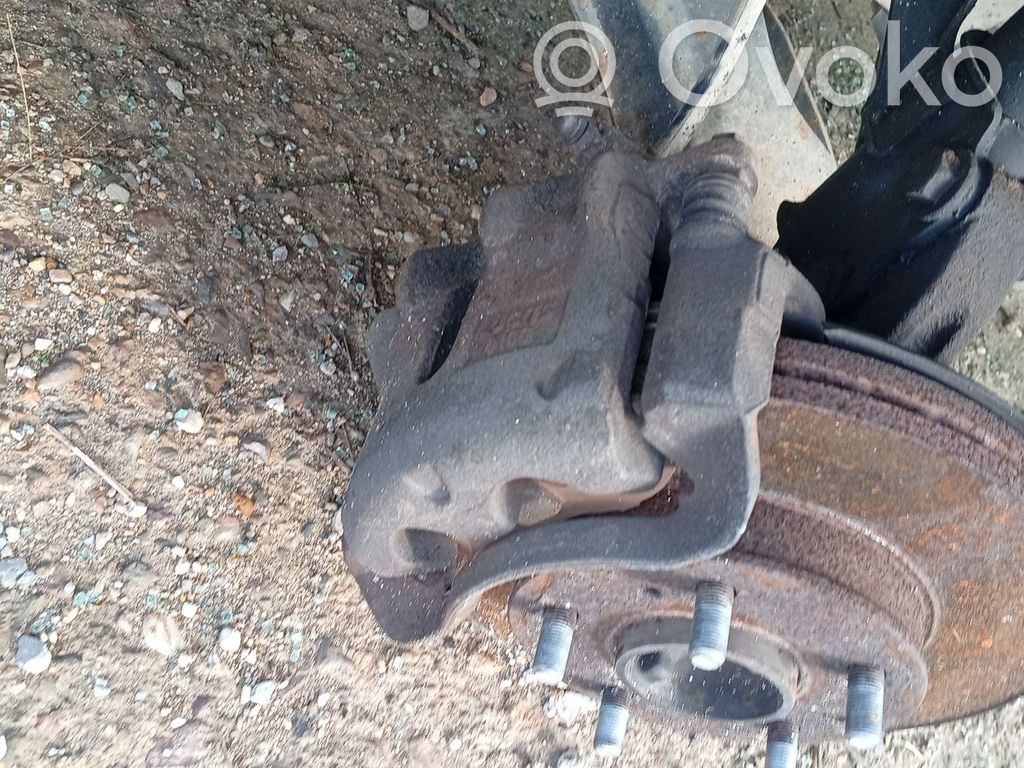 Nissan Serena Etujarrusatula 
