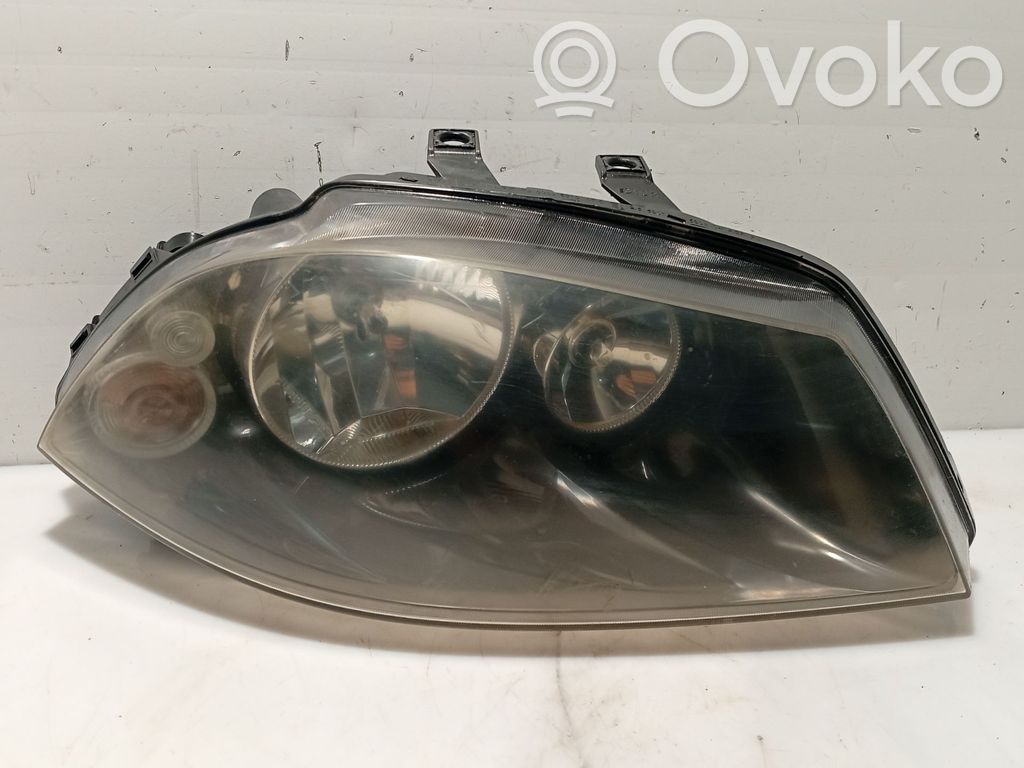 Seat Ibiza III (6L) Lampa przednia 