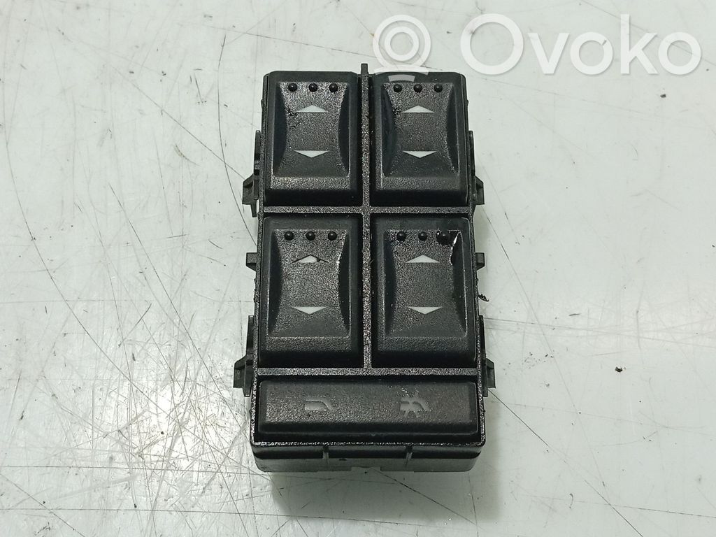 Interruptor del elevalunas eléctrico   1230391,1S7T14A132BD