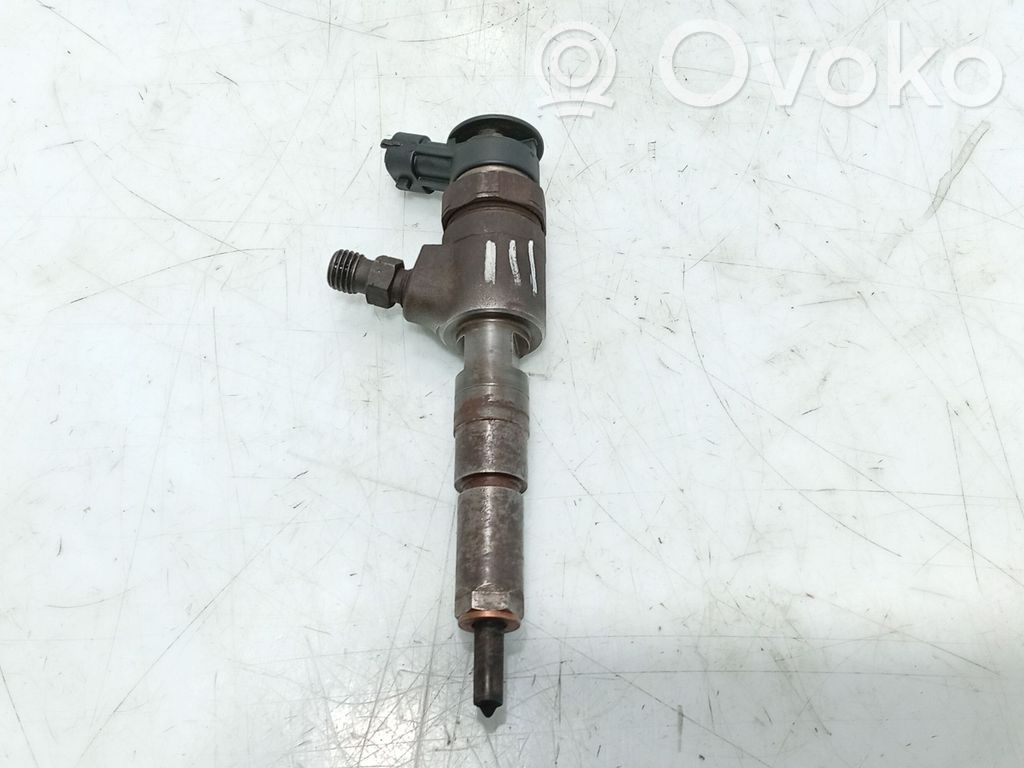 Inyector de combustible   1980A9,4881997092805,0445110135