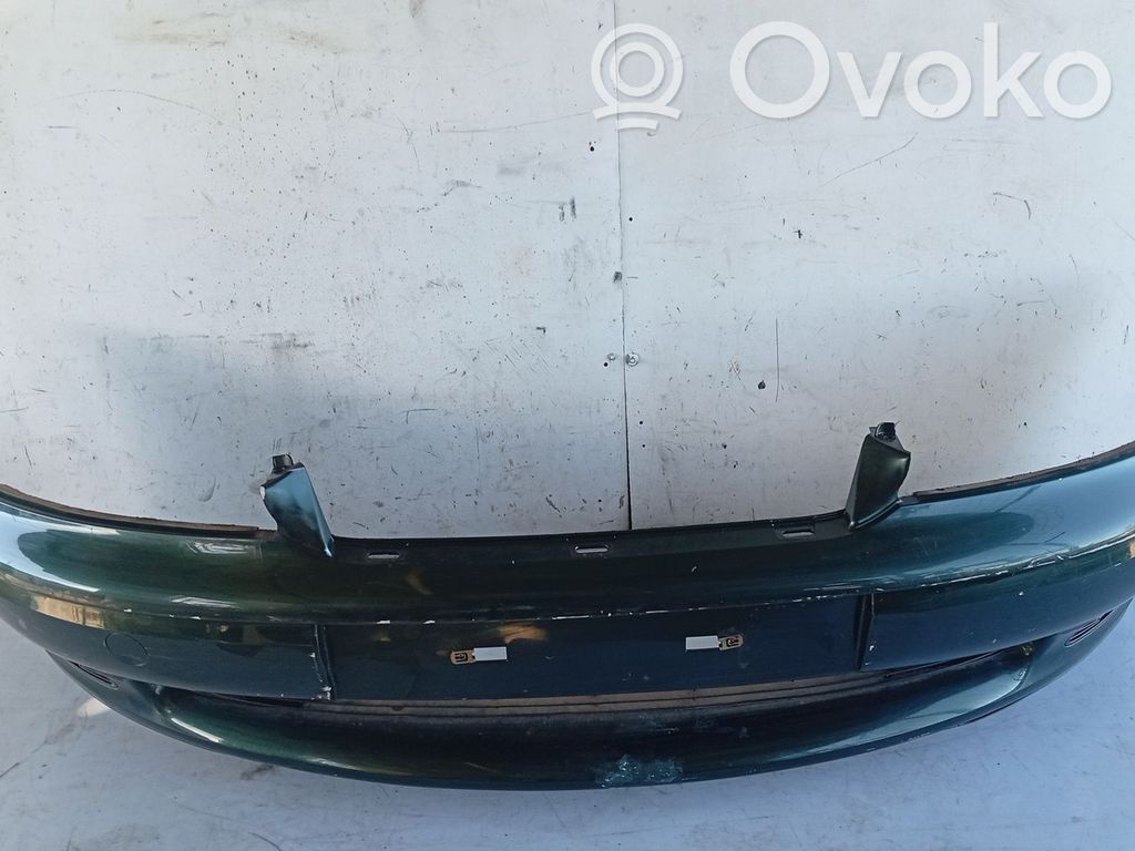 Opel Vectra B Parachoques delantero 