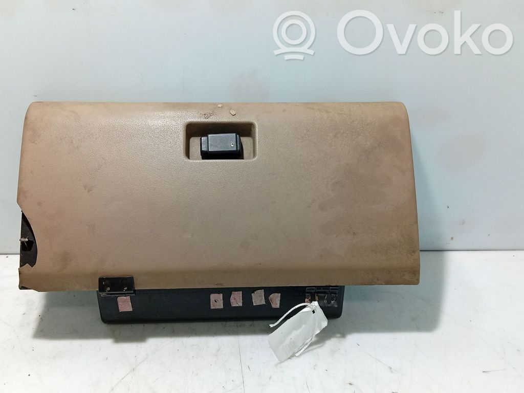 Schowek deski rozdzielczej   BTR3351LOY,FFB101460SUC
