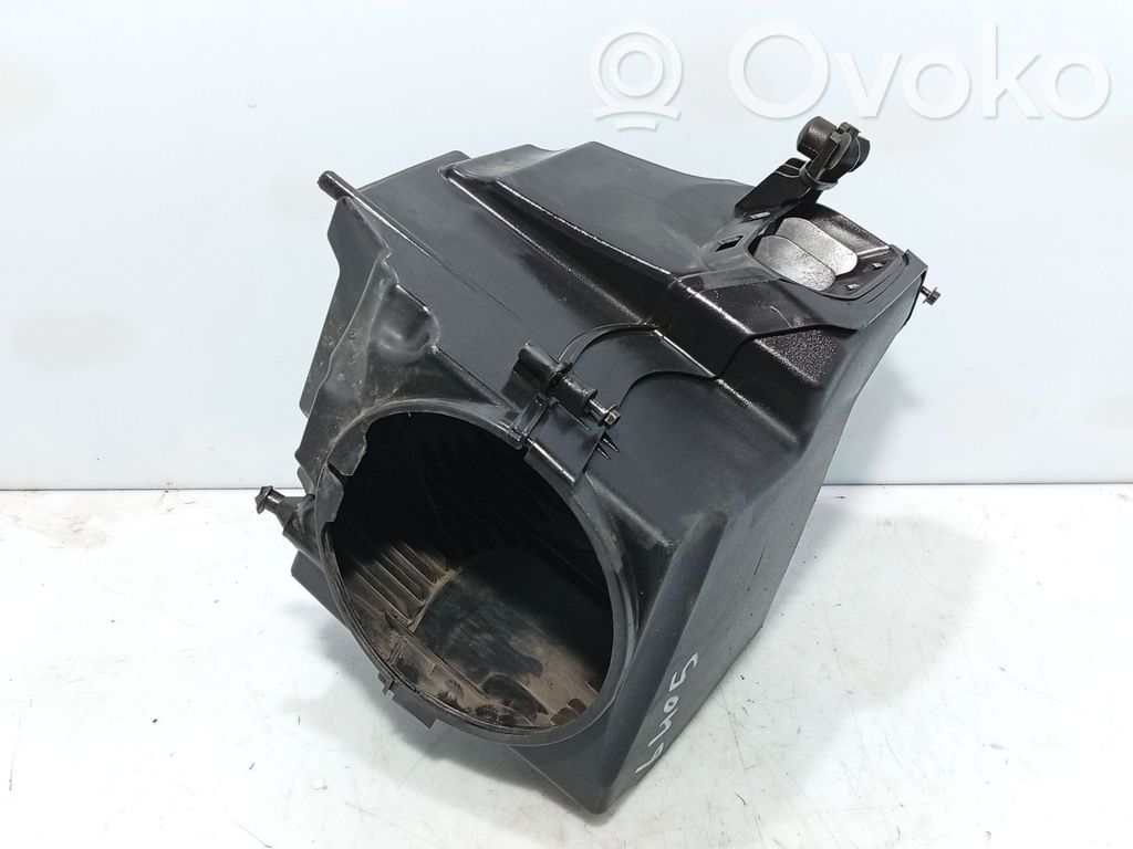 Ford Focus Air filter box 