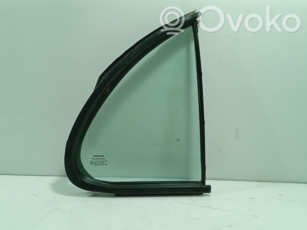 Nissan Micra Vidrio lateral trasero 