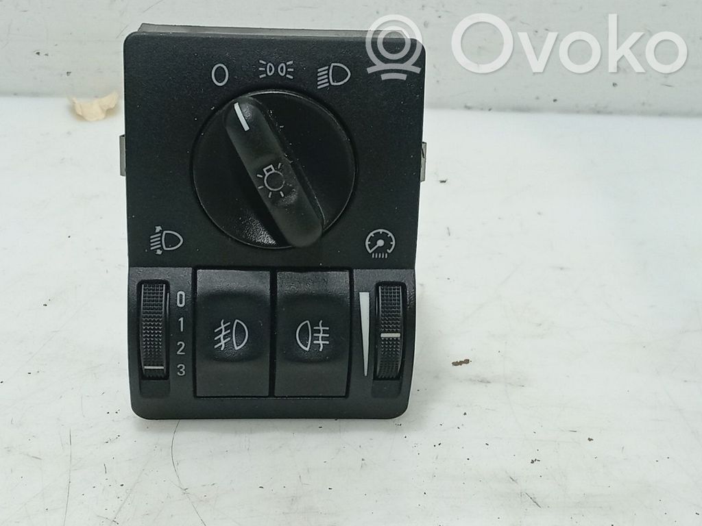 Panel lighting control switch   9116608