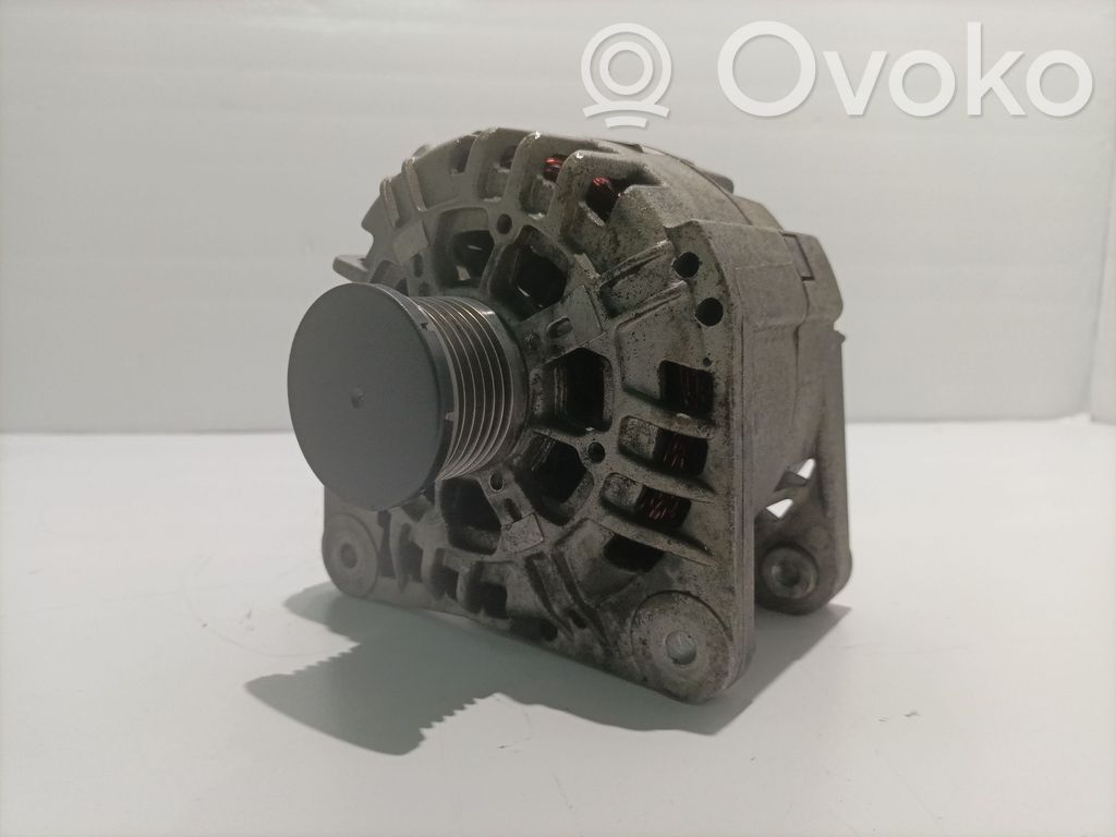 Renault Trafic I Ģenerators 