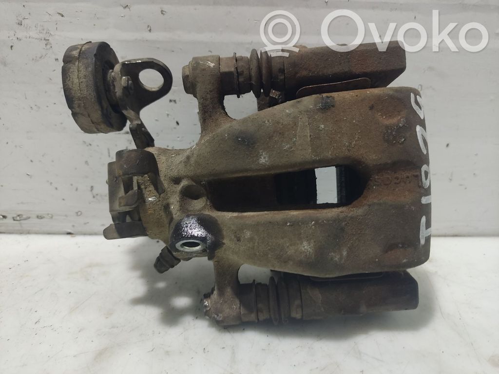 Opel Zafira A Tylny zacisk hamulcowy 