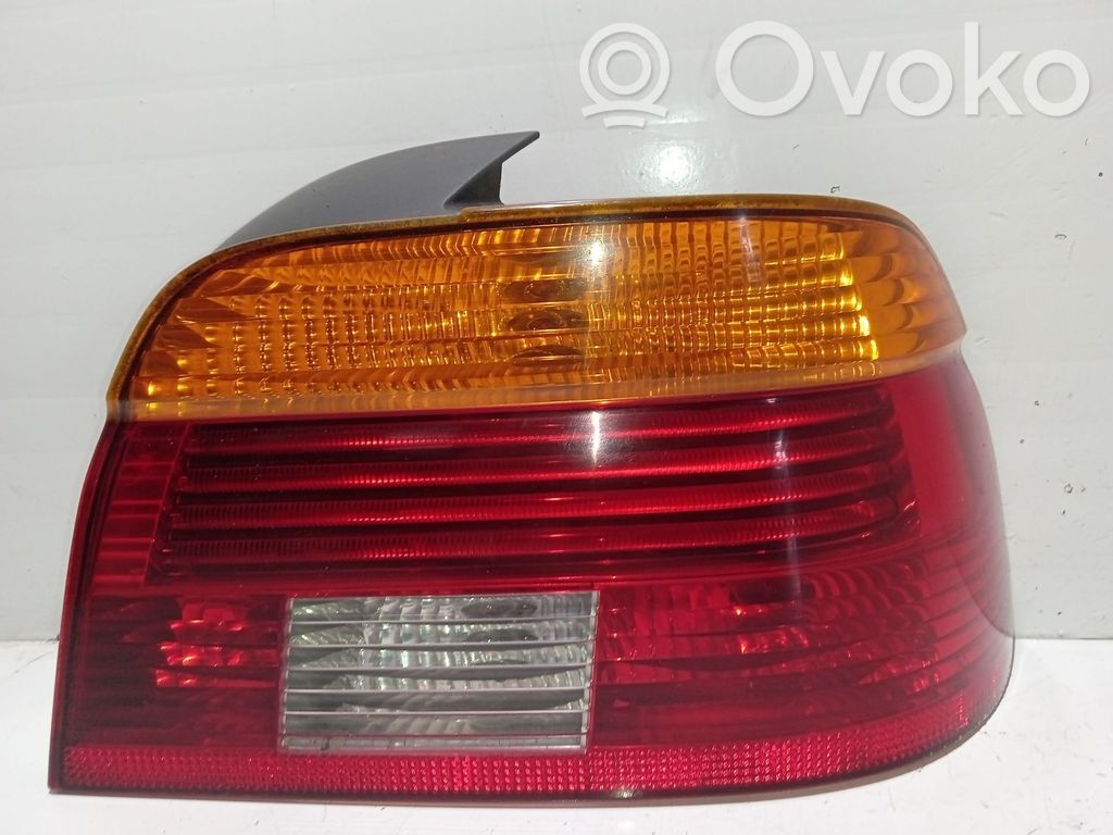 BMW 5 E39 Aizmugurējais lukturis virsbūvē 