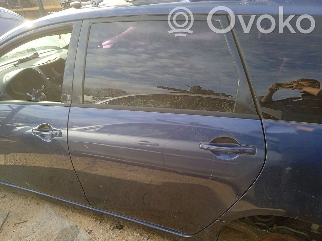 Mitsubishi Grandis Puerta trasera 