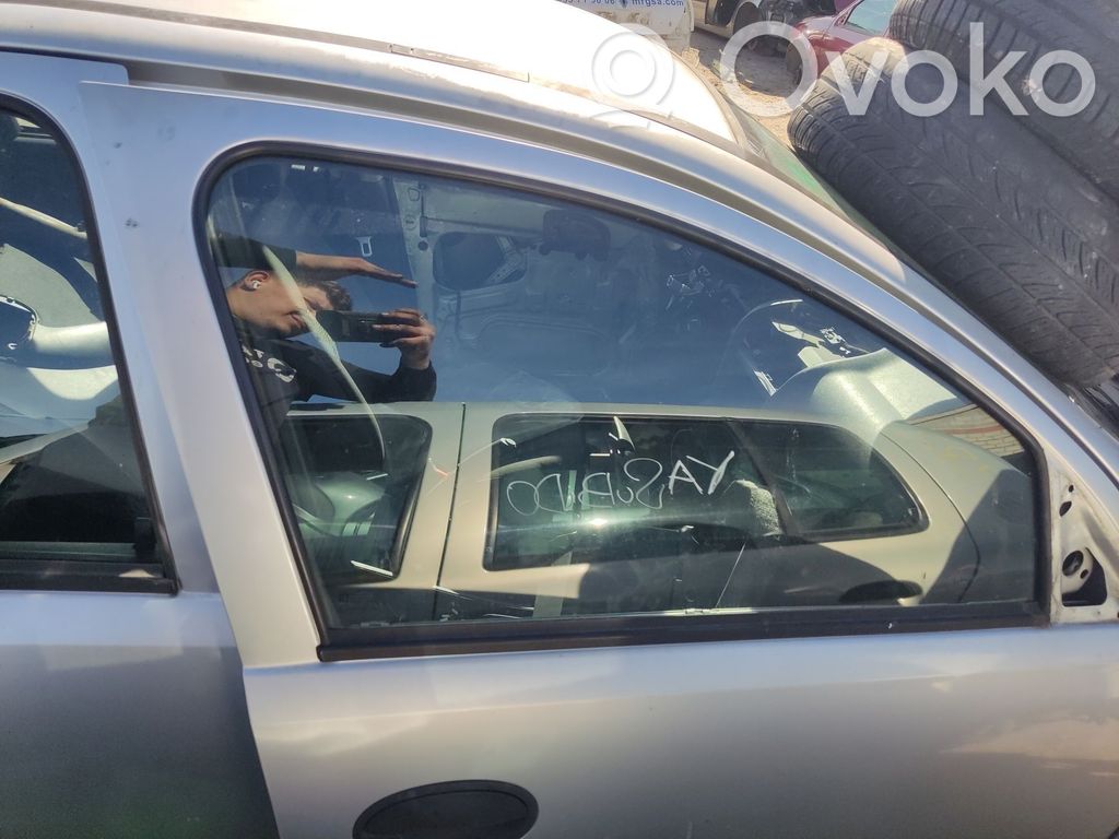 Opel Corsa C Szyba drzwi przednich 