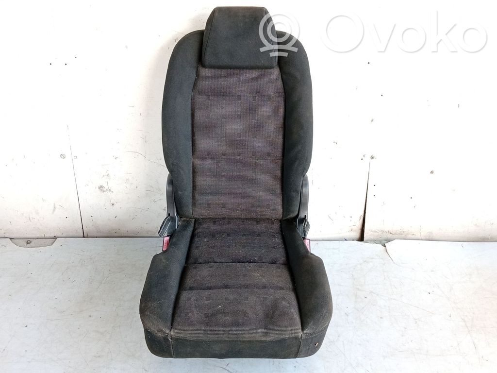 Peugeot 307 Etumatkustajan istuin 