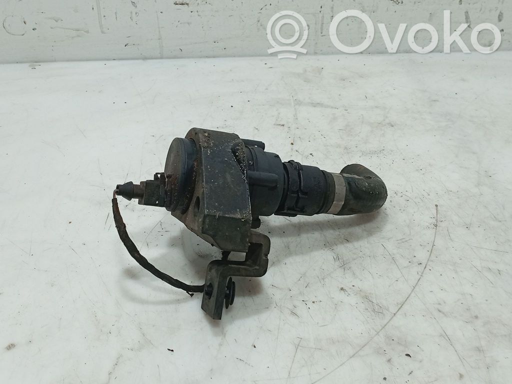 Vesipumppu   64216917700
