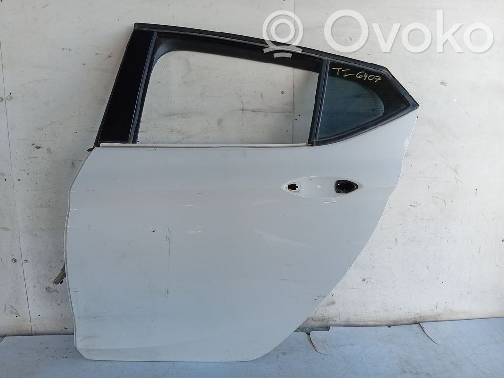 Opel Astra K Galinės durys 
