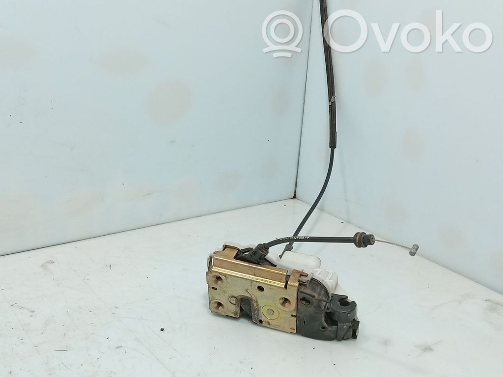 Citroen C2 Priekšpusē slēdzene 