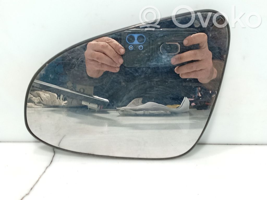 Toyota Auris E180 Sticlă oglindă laterală 