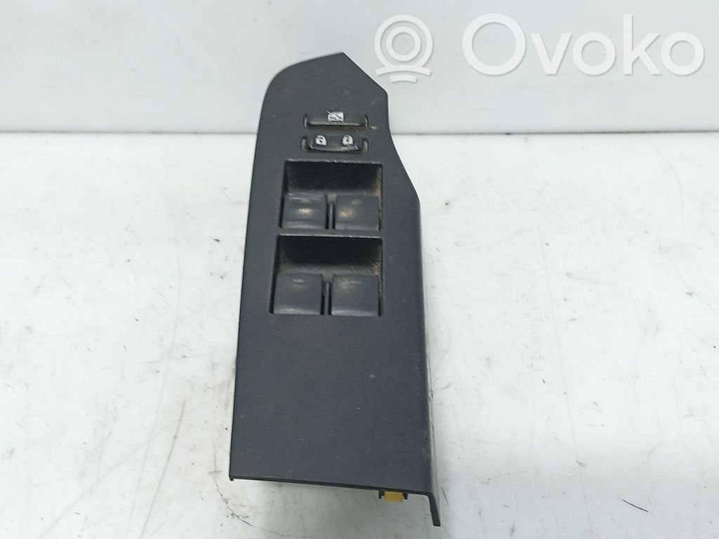 Toyota Auris E180 Przyciski szyb 