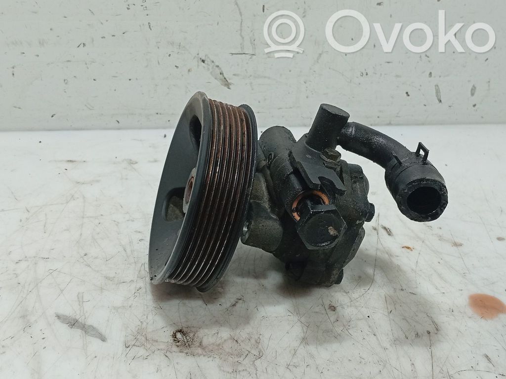 KIA Sorento Ohjaustehostimen pumppu 