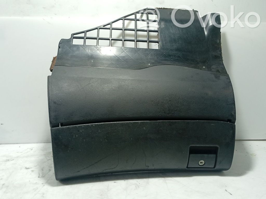 Audi A4 S4 B5 8D Schowek deski rozdzielczej 