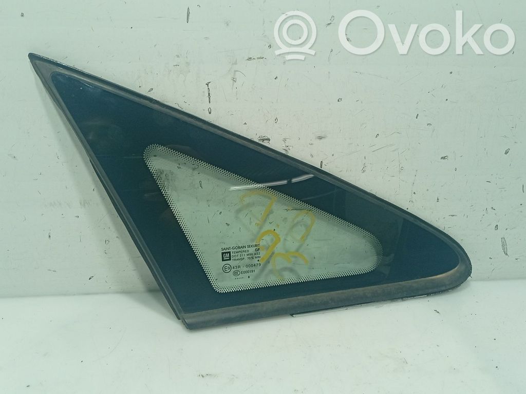 Opel Corsa D Geam triunghi față 