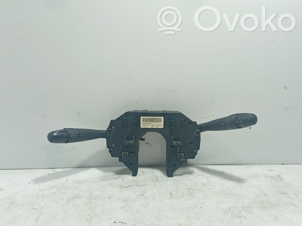 Citroen C4 I Picasso Steering wheel buttons/switches 