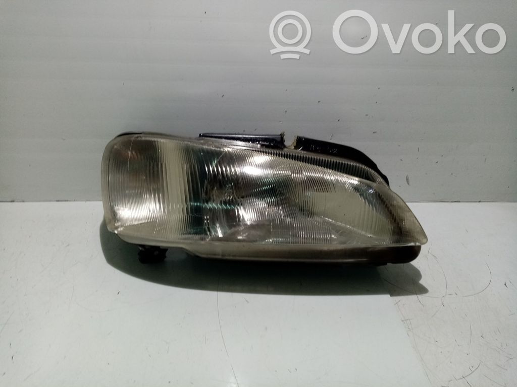 Peugeot 106 Scheinwerfer 