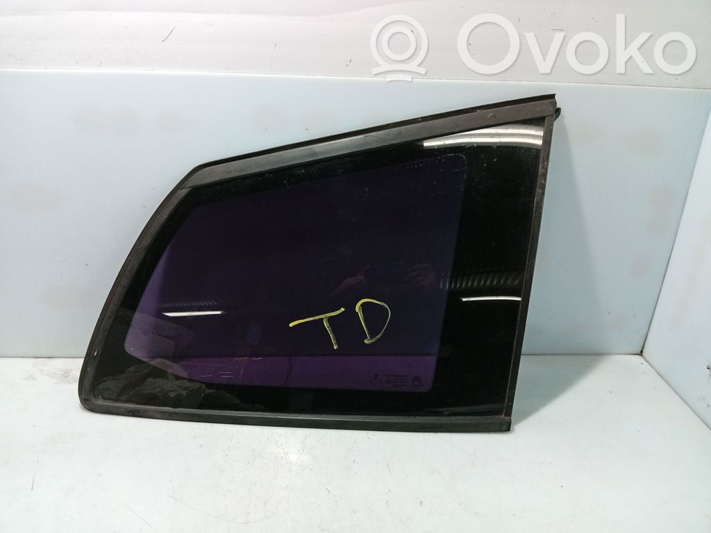 Citroen C4 Grand Picasso Geam lateral spate 