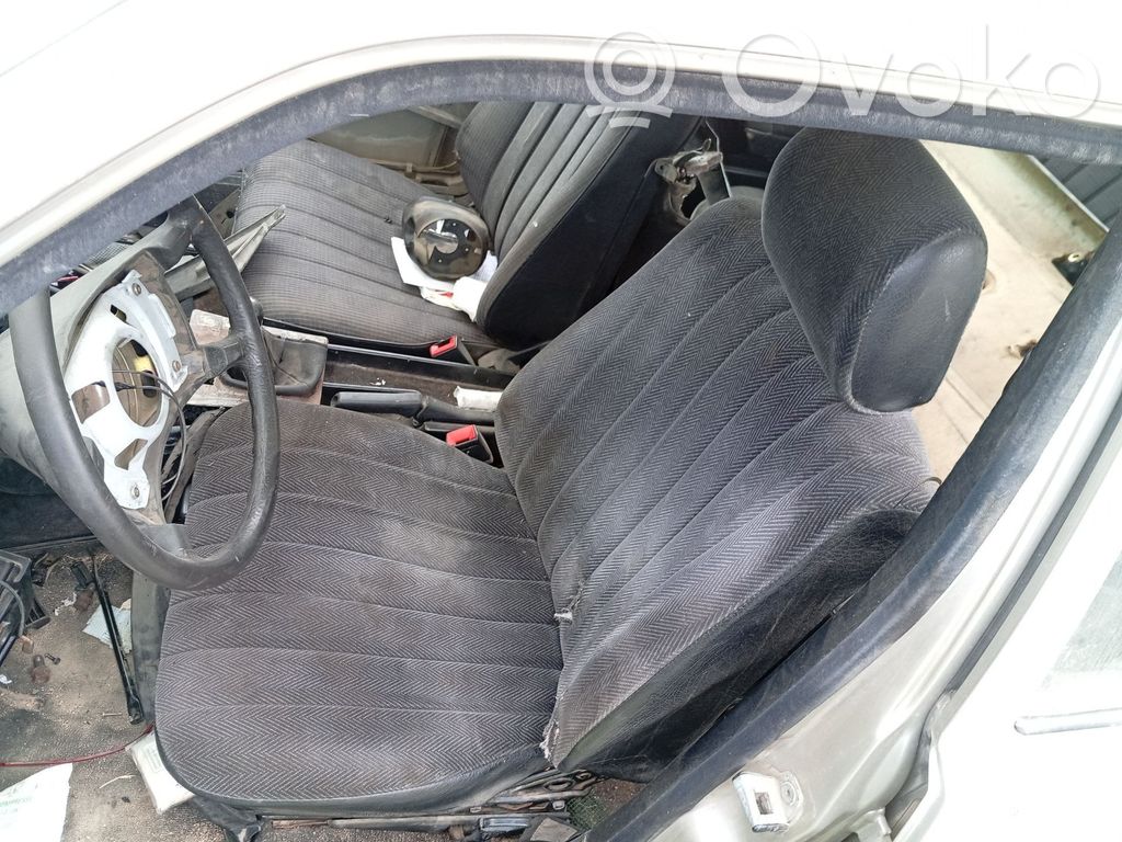 Mercedes-Benz 190 W201 Siège conducteur avant
