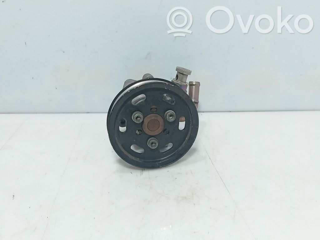 Ohjaustehostimen pumppu   8D0145156T,038145255D