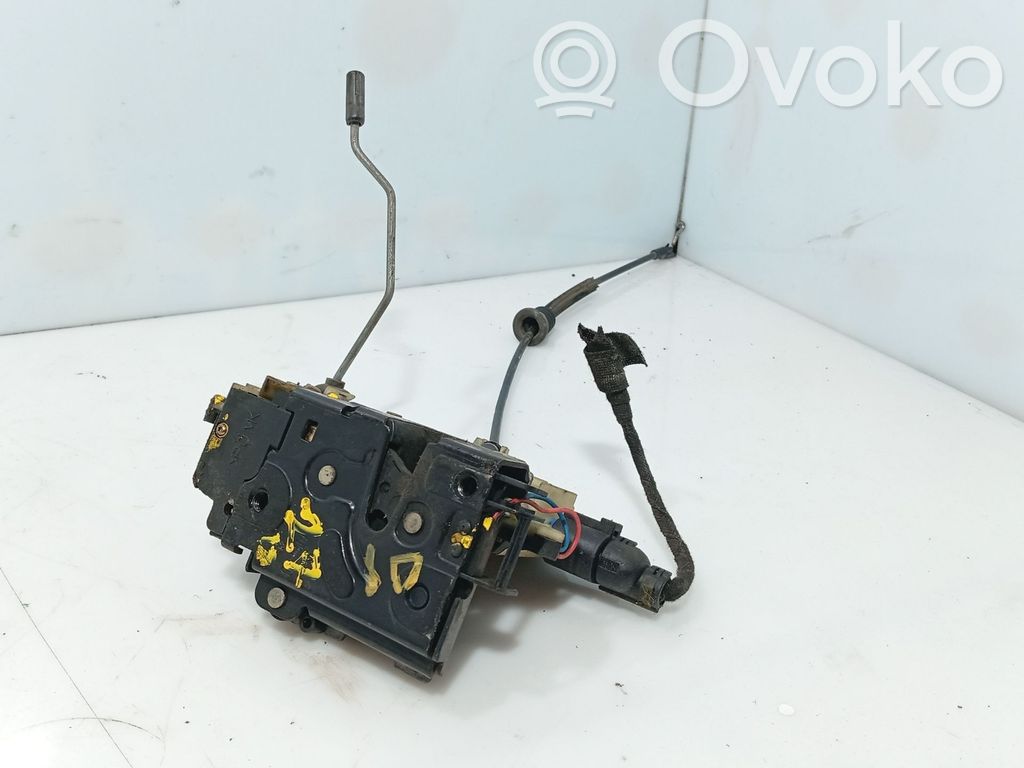Volkswagen Polo Serratura portiera anteriore 
