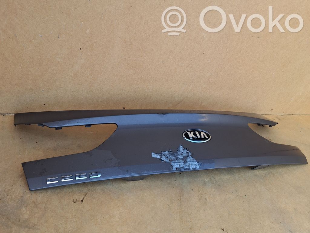 KIA Ceed Tailgate trim 