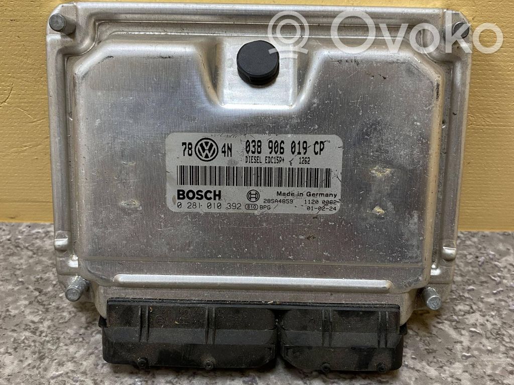 Volkswagen PASSAT B5.5 Engine control unit/module 