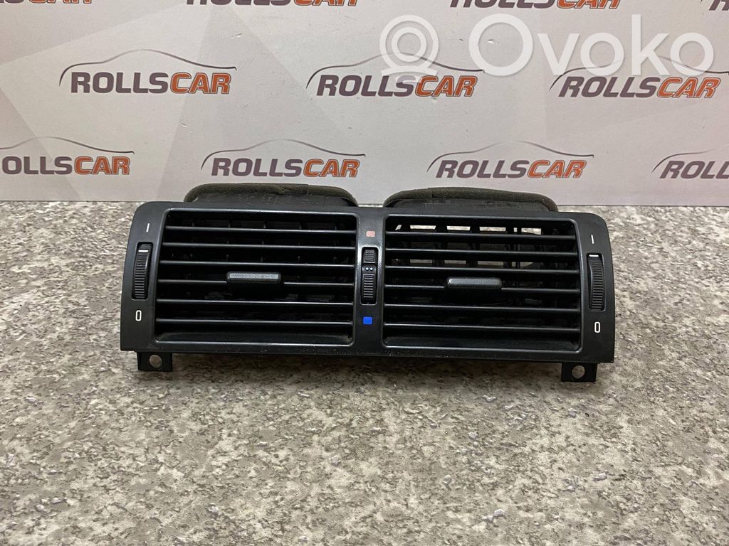 BMW 3 E46 Centrinės oro grotelės 