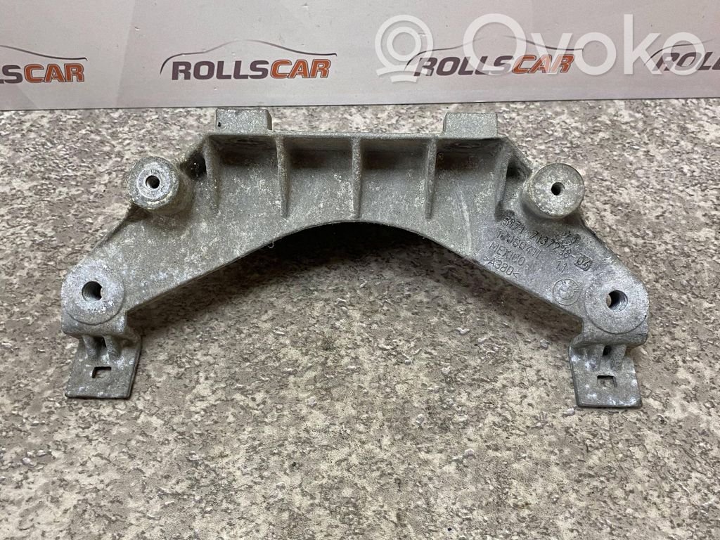 BMW X5 E70 Gearbox mounting bracket 