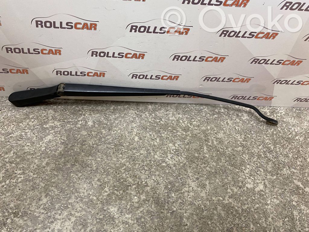 Ford Focus Front wiper blade arm 