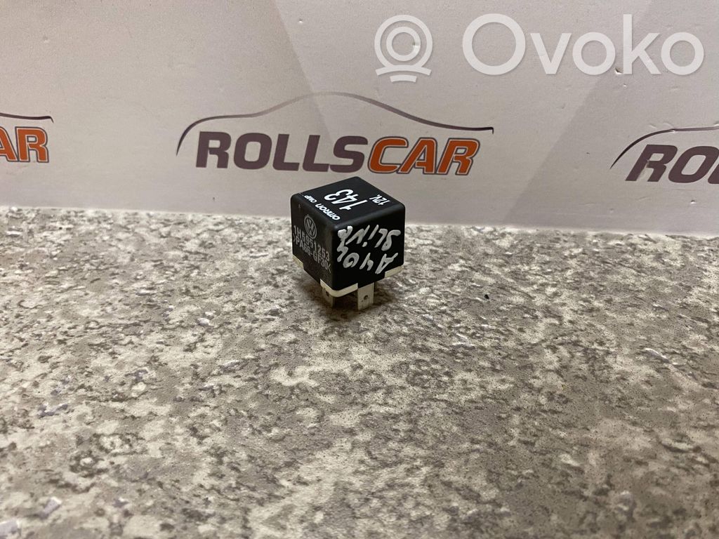 Audi A4 S4 B6 8E 8H Otros relés 