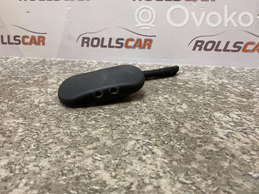 Audi A6 S6 C6 4F Dysza spryskiwacza szyby przedniej / czołowej 