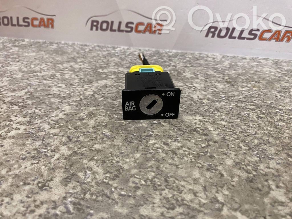 Audi A6 S6 C6 4F Passenger airbag on/off switch 