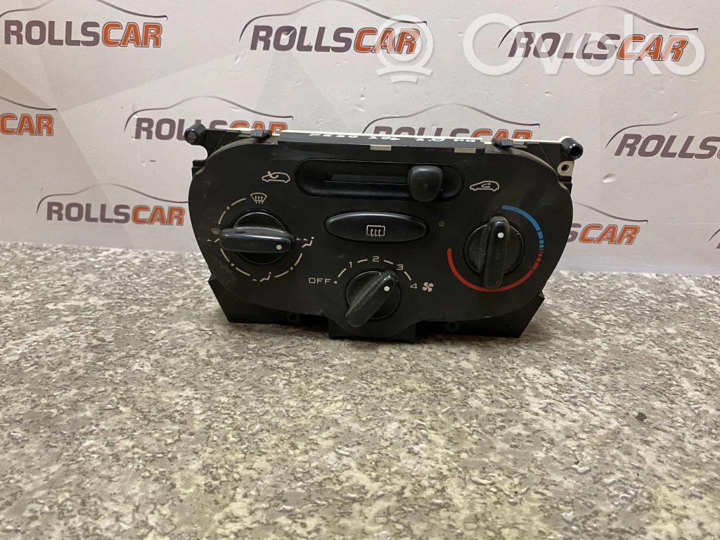 Peugeot 206 Climate control unit 