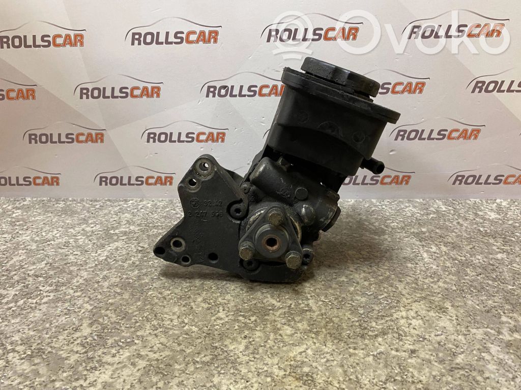 BMW 5 E39 Power steering pump 